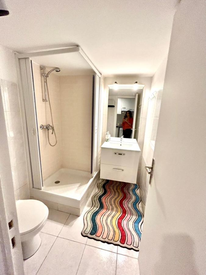 Studio At 1 Min From The Main Street Apartment Nice Luaran gambar